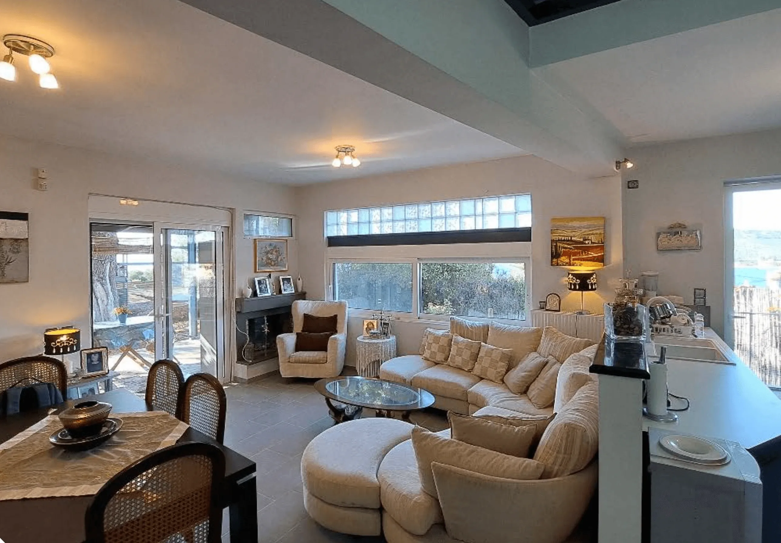 Living / dining with fireplace